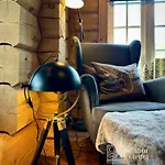 Stylish Log In With View & Sauna בית נופש האפג'ל