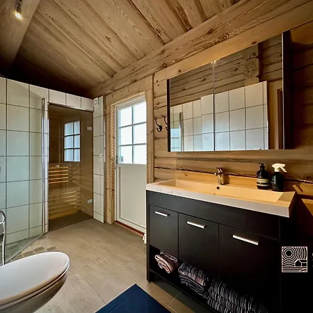 Stylish Log In With View & Sauna Hébergement de vacances