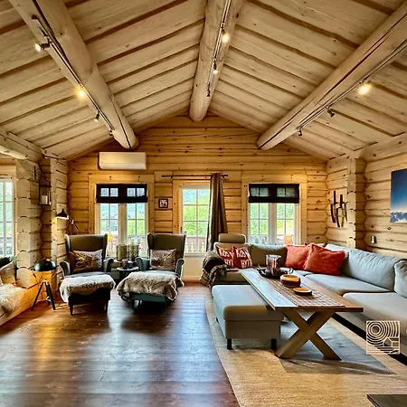 Stylish Log In With View & Sauna * האפג'ל